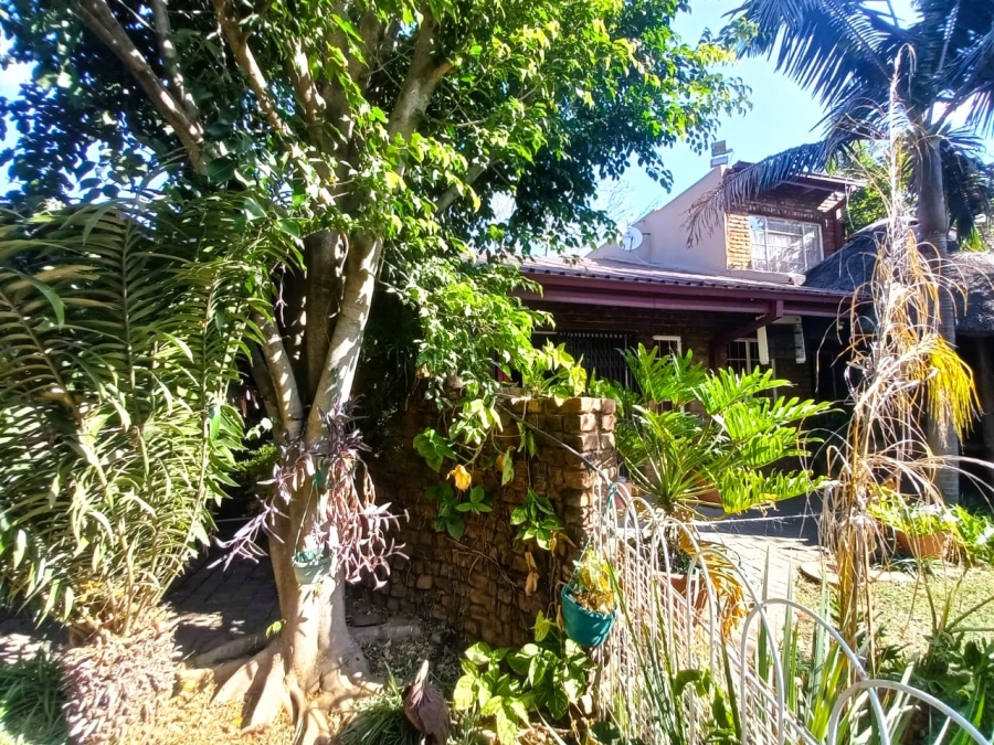 3 Bedroom Property for Sale in Rustenburg Central North West
